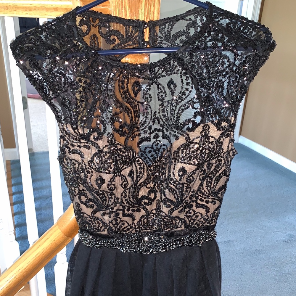 Short black open-back homecoming dress size 11/12